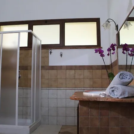 Fangariu Bed & Breakfast Terralba